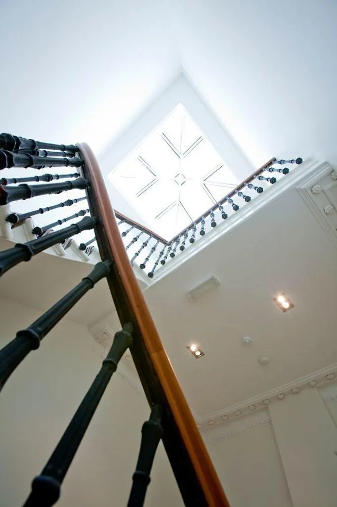 The Merchiston Residence Edinburgh 0*,